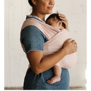 Solly Baby Blush Swiss Dot